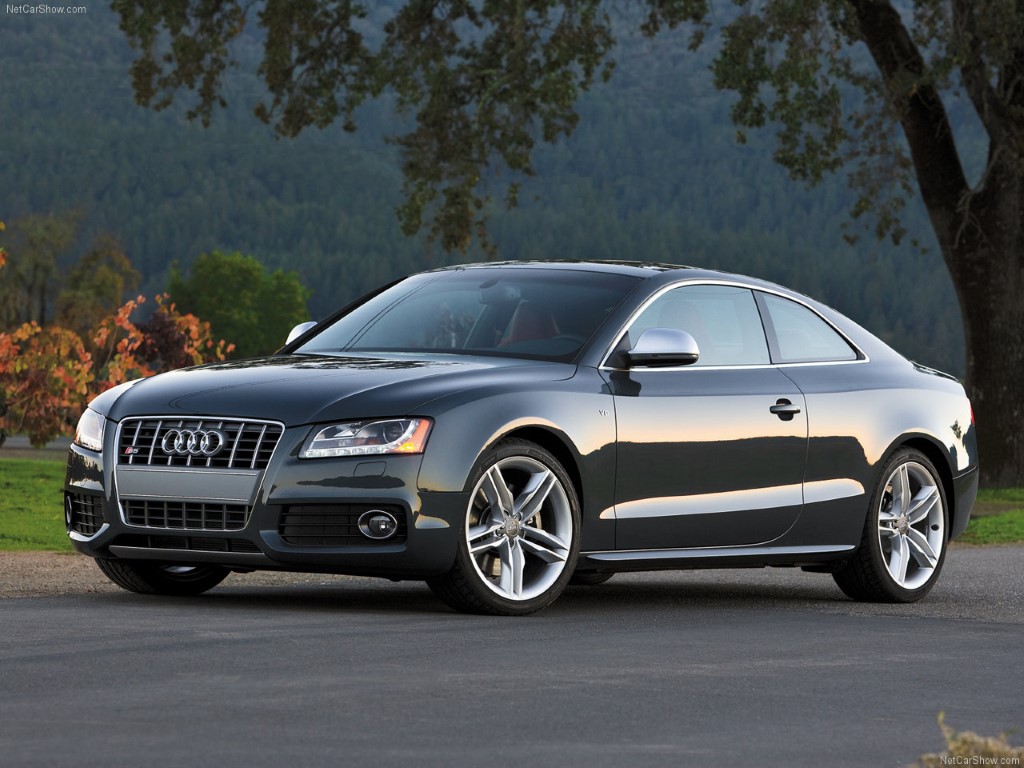 Audi S5 4.2 V8 (Automatic)